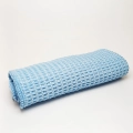 coperta blu piegata