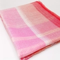 dettaglio tonalità sciarpa rosa